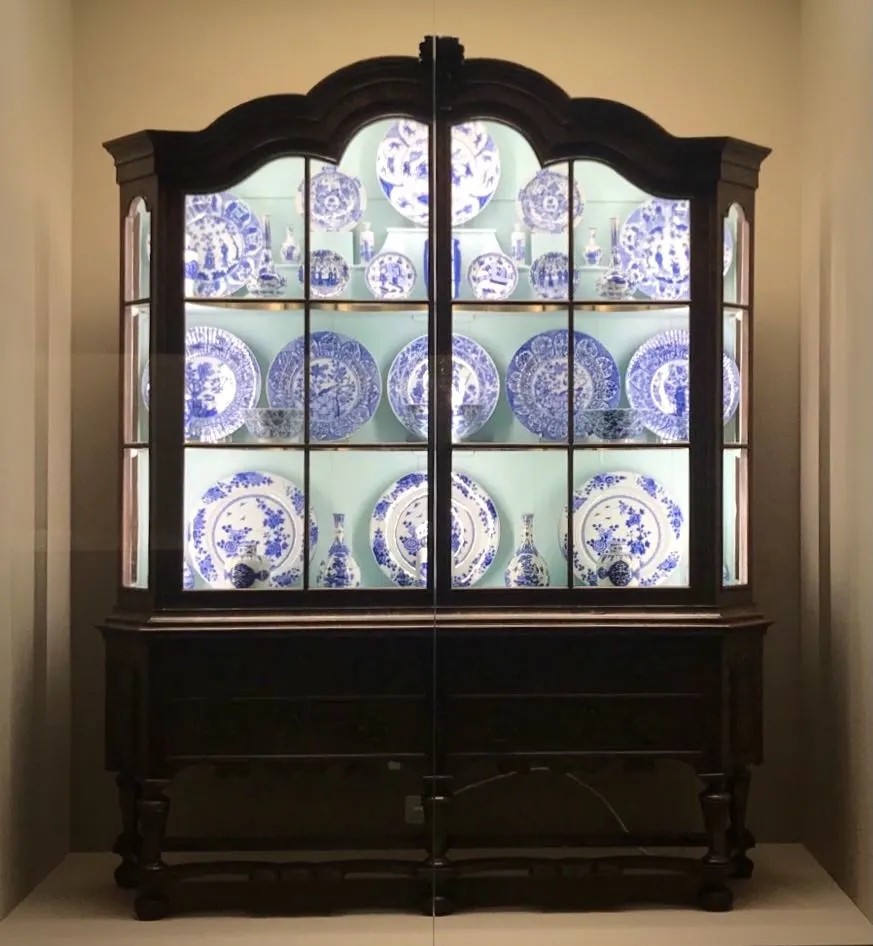 cabinet for Chinese porcelain